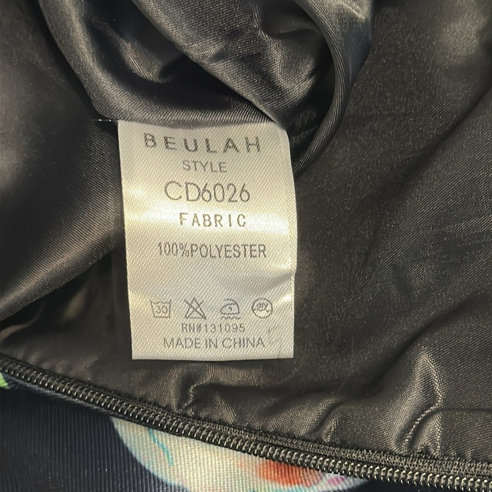 Beulah Style Floral on Navy, fit/flare occasion midi dress. Sleeveless. Size MP - Picture 12 of 12